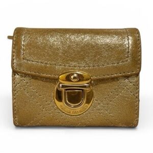 Marc Jacobs Quilted Push-Lock Compact Wallet – Metallic Gold